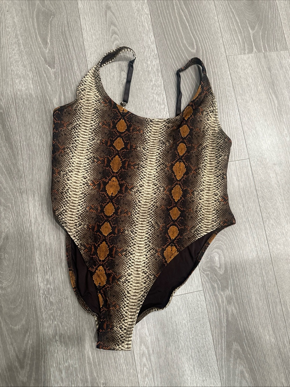 Skims Recycled Scoop Neck One Piece Desert Snake Print Size 4X NWT